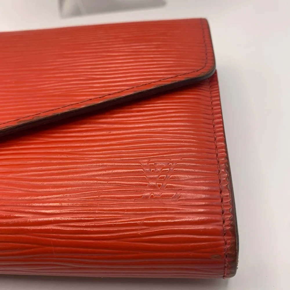 Louis Vuitton Sarah Epi wallet